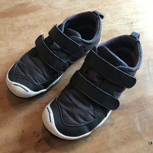 Plae.co Ty boys shoes - EUC